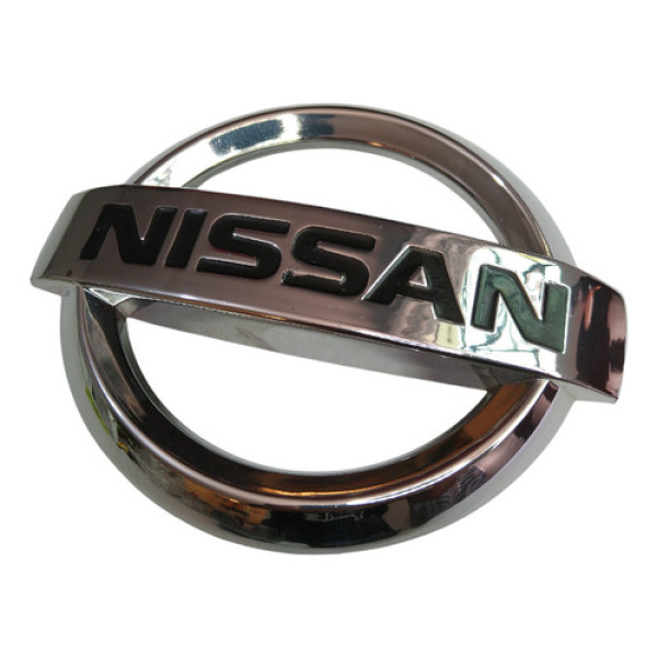 EMBLEMA PARRILLA NISSAN D-22