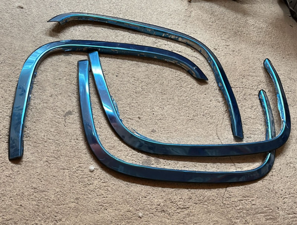 JUEGO DE 4 MOLDURAS (CANTONERAS) (FENDER TRIM) CROMADAS CHEVROLET SILVERADO 07-08