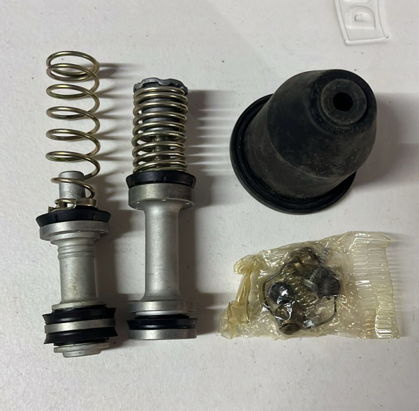 REPUESTO CILINDRO MAESTRO JEEP CJ-5 76-77