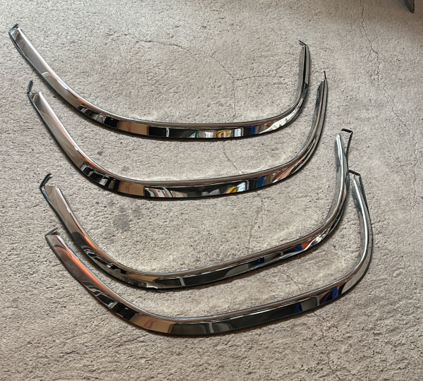 JUEGO DE 4 MOLDURAS (CANTONERAS) (FENDER TRIM) CROMADAS FORD FULL SIZE 80-86