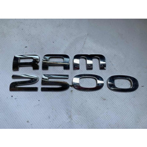 EMBLEMA RAM 2500 LETRAS CROMADAS - EMB3002