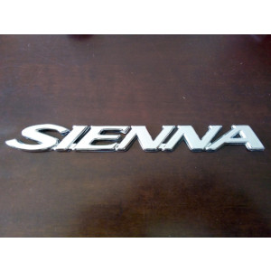EMBLEMA LETRERO SIENNA - EMB922